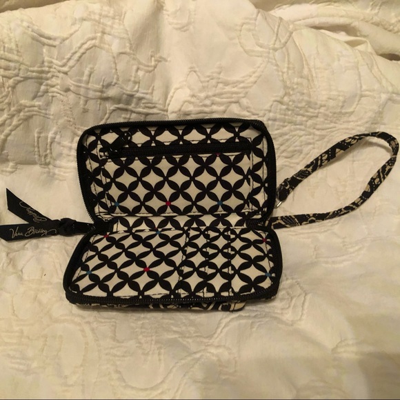 Vera Bradley wristlet - Picture 2 of 3